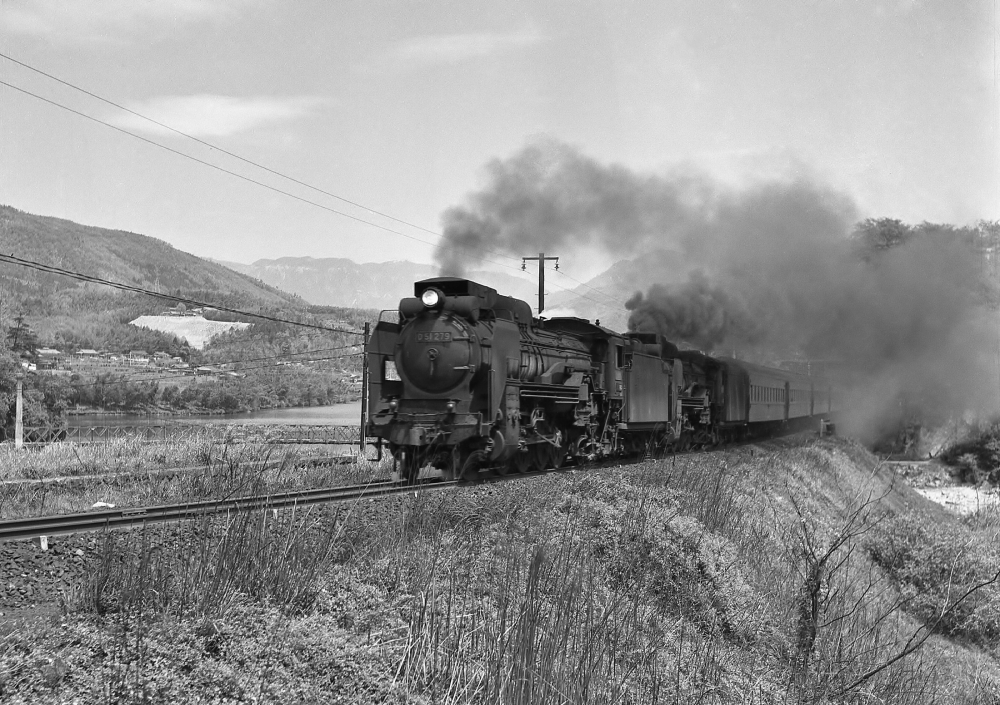 『中津川へ向けて』 826列車 D51279+D51129 落合川 1969.4.8