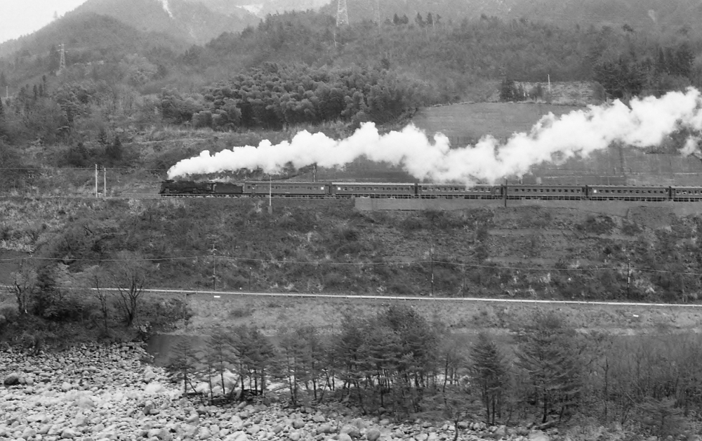 『木曾路を登る その２』 9735列車 D51 倉本-上松 1972.12.24