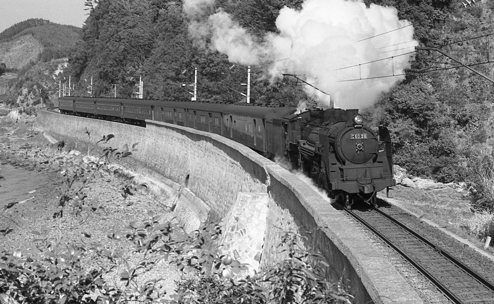 『不知火海に沿って』 133列車 C6028 鹿児島本線上田浦 1970.3.25