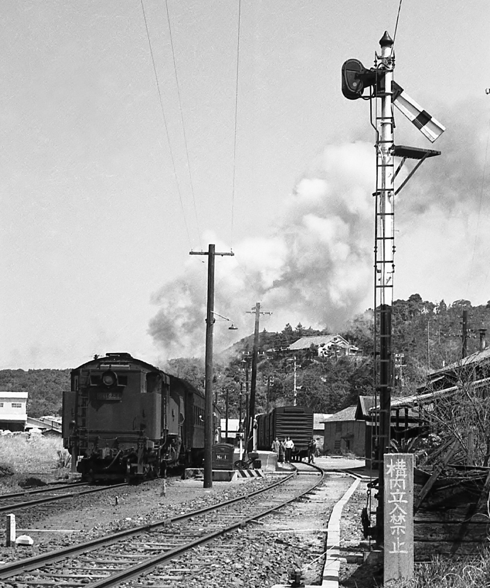 混633列車 C11284 松浦線調川 1970.3.24