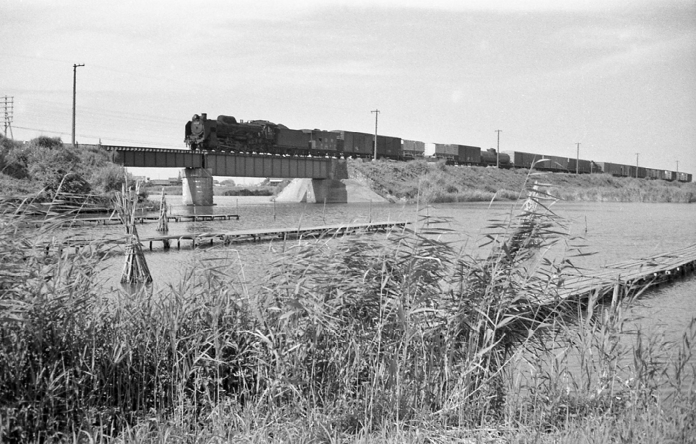 『ロッド音を響かせて』 267列車 D51893 永和 1969.7.6