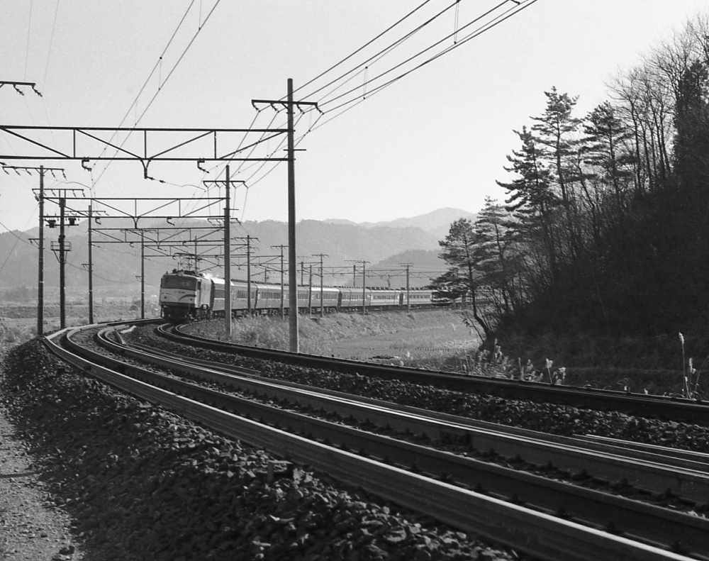 『北帰行』 急行9701列車あおもり EF58168 東海道本線近江長岡 1971.12.29