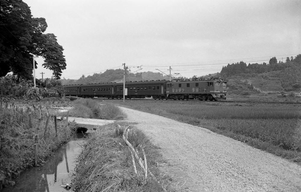 『いつか来た道』 233列車 ED709 北陸本線大聖寺 1970.8.4