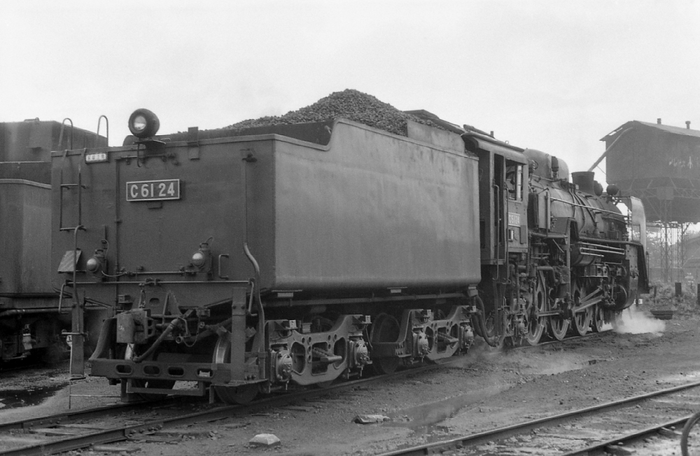 青森区のC6124 その３大館機関区 1971.8.12