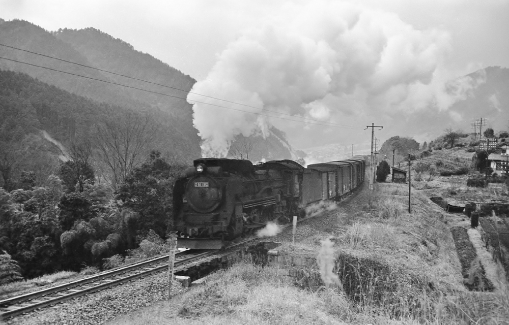 『ブラスト高らかに』 653列車 D51192 田立 1970.12.25