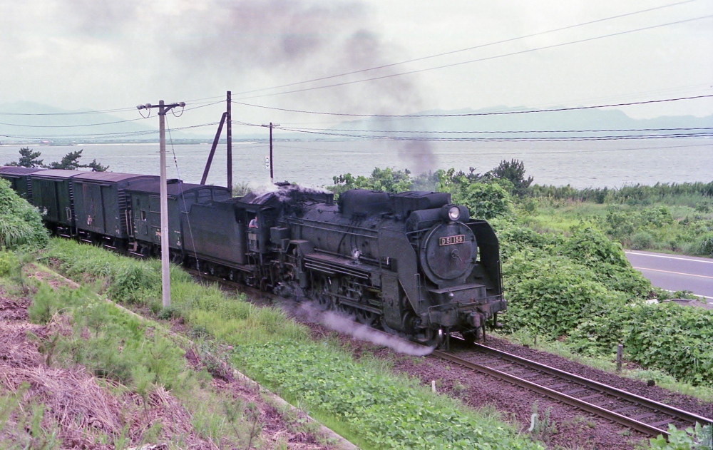 『宍道湖畔を行く』 866列車 D51158 山陰本線宍道 1974.7.28