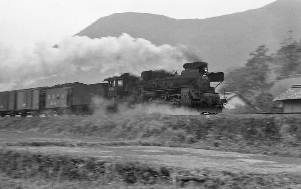 『カモメが飛んだ』 691列車 C5711 播但線寺前 1970.3.28