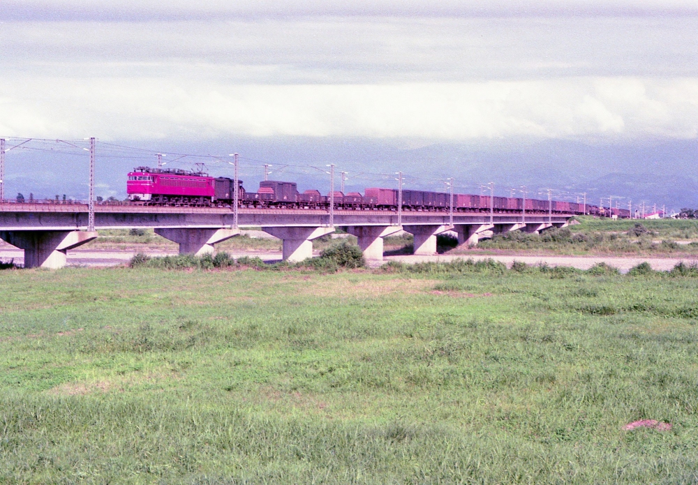 『常願寺川を渡る』 EF70 北陸本線水橋 1975年頃