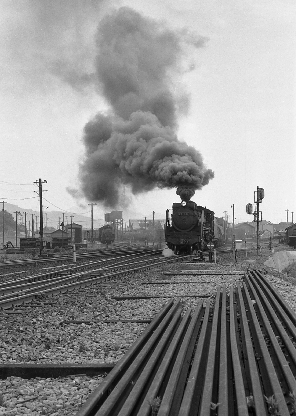 『鼠ヶ関を発つ』 3875列車 D51443,D511133 羽越本線鼠ヶ関 1971.8.7