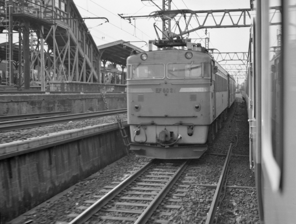 EF8021 常磐線日暮里-上野 1969.5