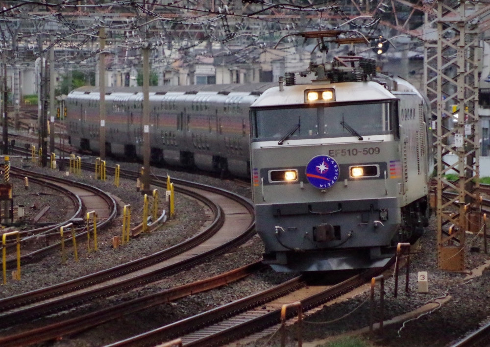 8009列車カシオペア EF510-509 東北本線東十条 2013.10.22