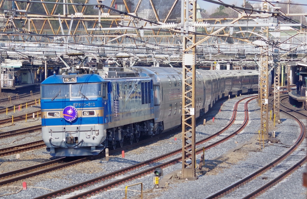 8010列車カシオペア EF510-512 東北本線日暮里 2015.2.15