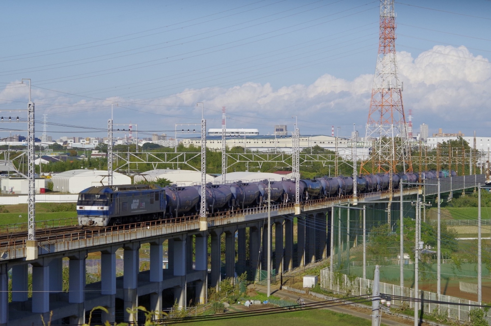 8586列車 EF210-110 武蔵野線北朝霞 2015.11.3