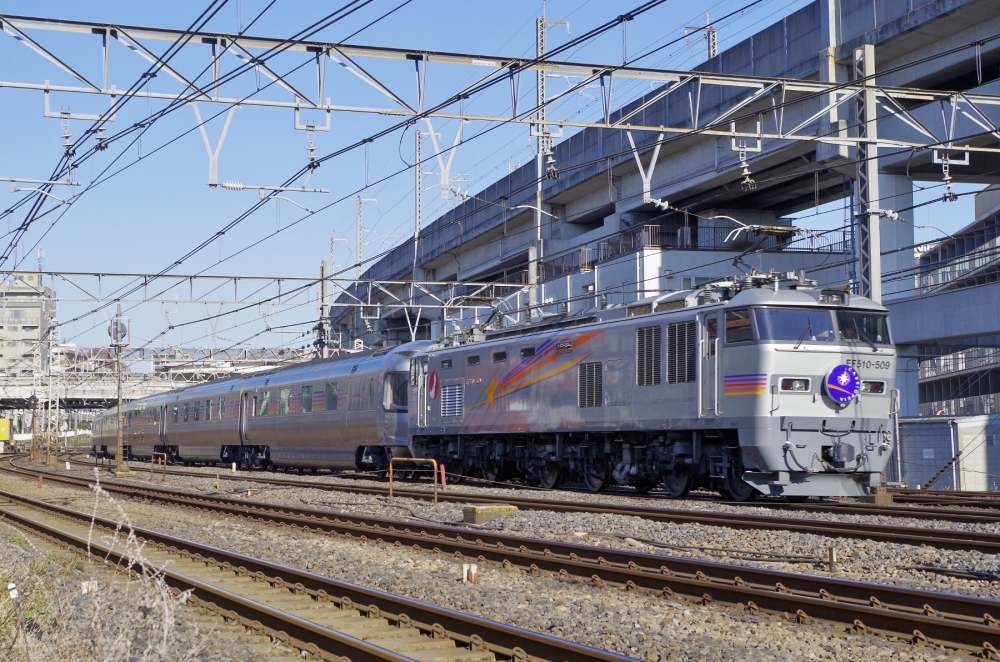 8010列車カシオペア EF510-509 東北本線東十条 2016.2.11