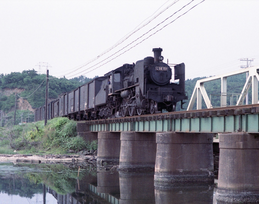 『七尾湾の入り江を行く』 161列車 C56159 七尾線笠師保 1973.6.5