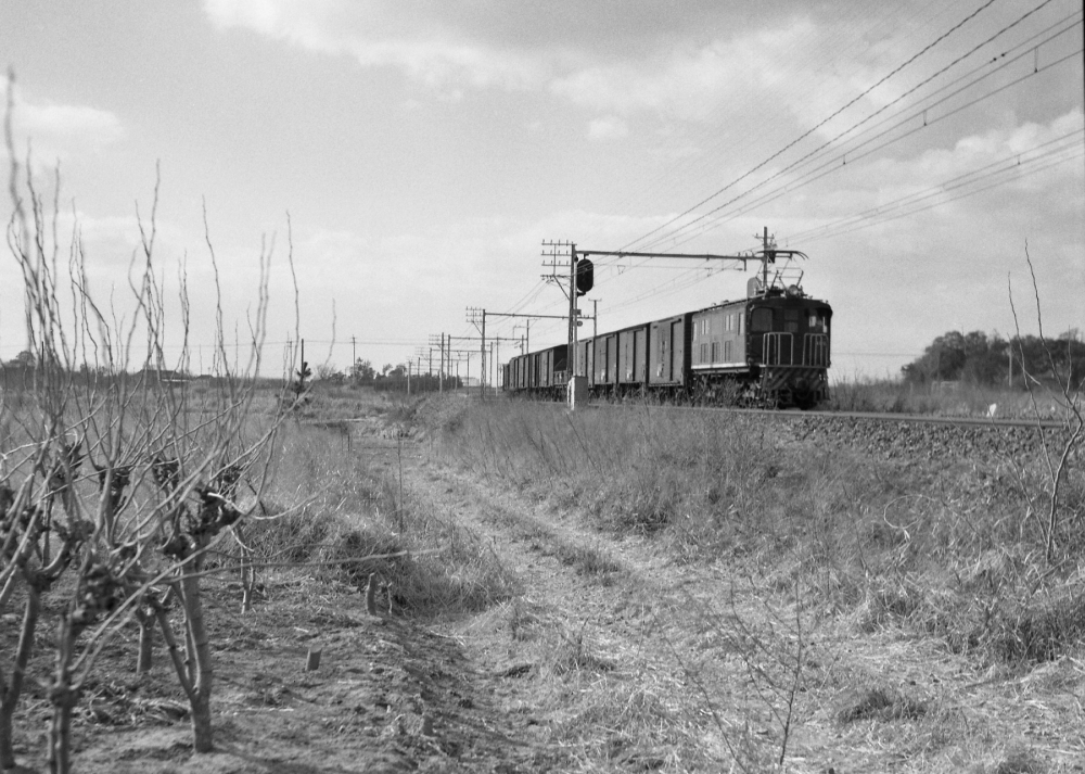 221列車 デキ402 柏森 1970.1.8