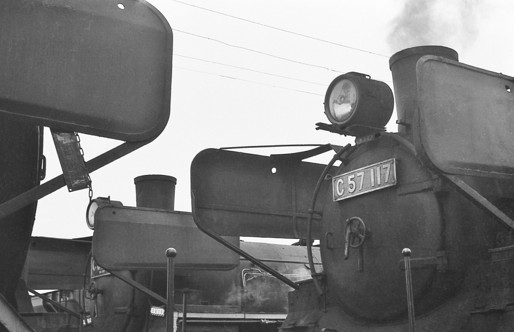 『門デフの舞い』 D51272,C5721,C57117 鹿児島機関区 1970.3.26