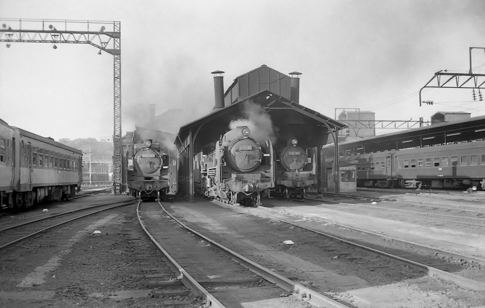 『悠然たり熊本機関区』 D51547,D5181,C60102 熊本機関区 1968.8