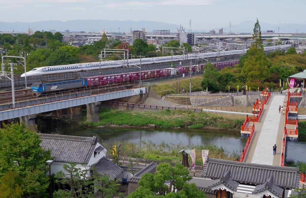 『五条川橋の出会い』 7090列車 EF200-9 清洲 2014.4.19