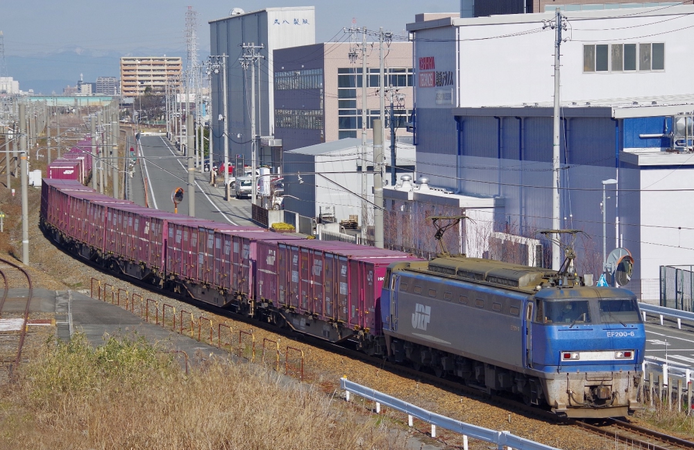 『上り稲沢線を行く』 7090列車 EF200-6 稲沢 2015.1.24