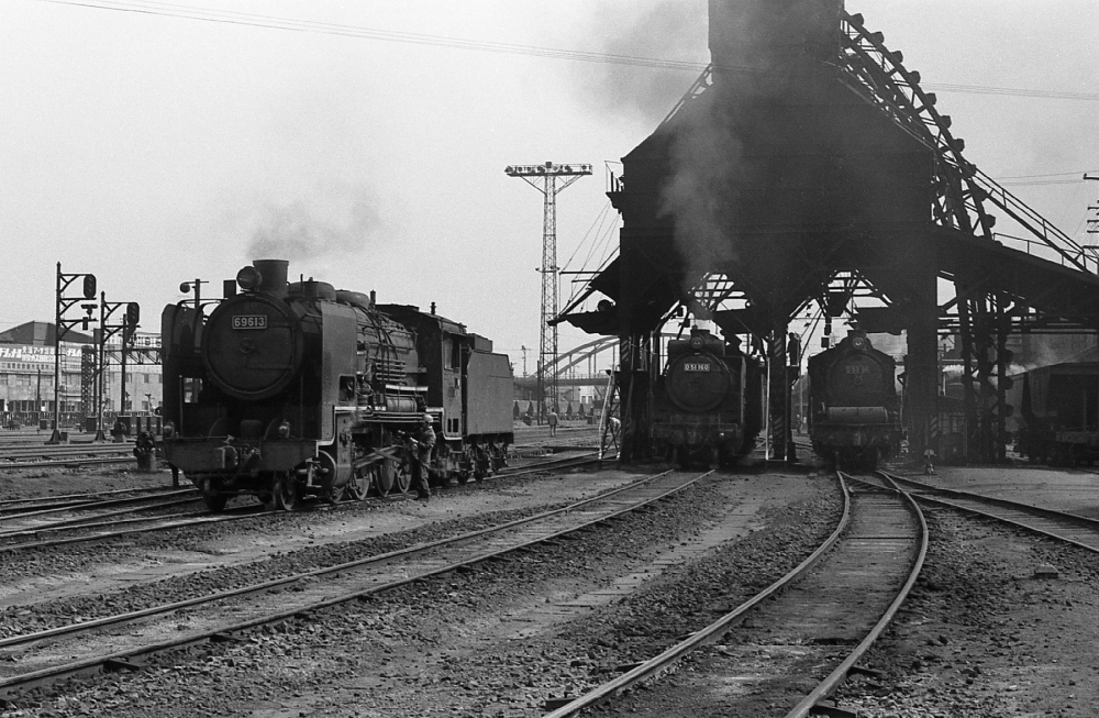 『３代 轡を並べて』 69613,D51160,D5090 直方機関区 1970.3.27