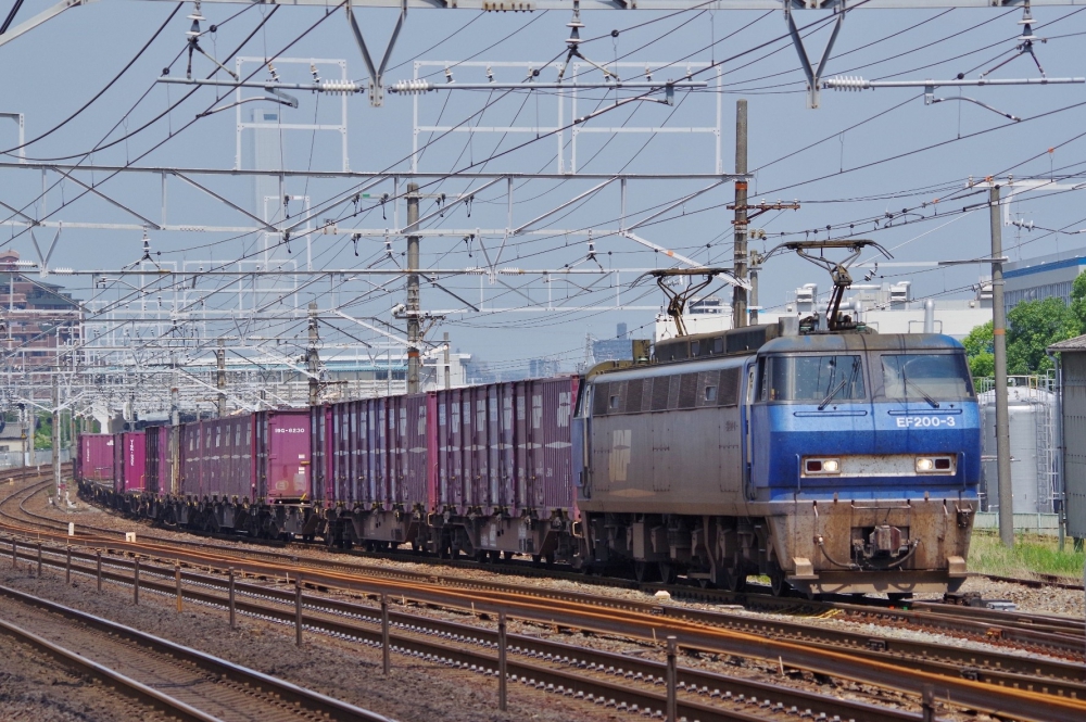 『夏の日射しのもとを』 7090列車 EF200-3 清洲 2015.8.9