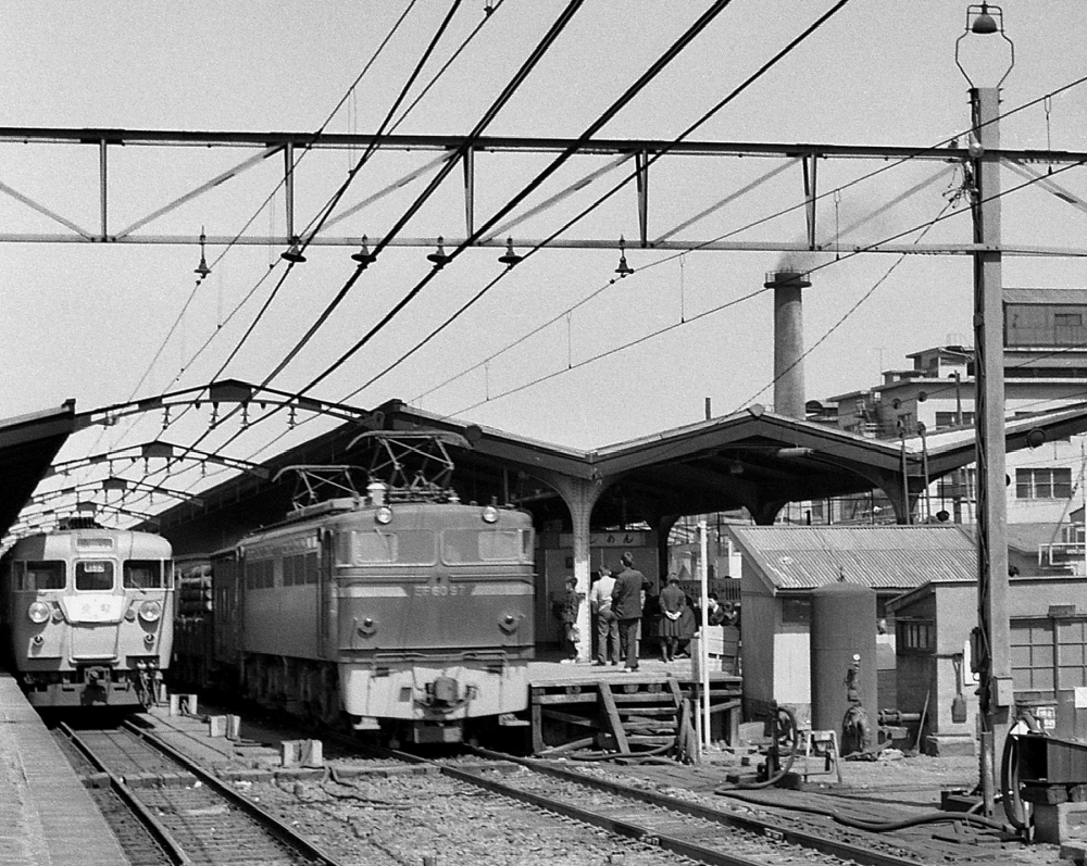 『茶釜が通る』 EF6097 名古屋 1966年