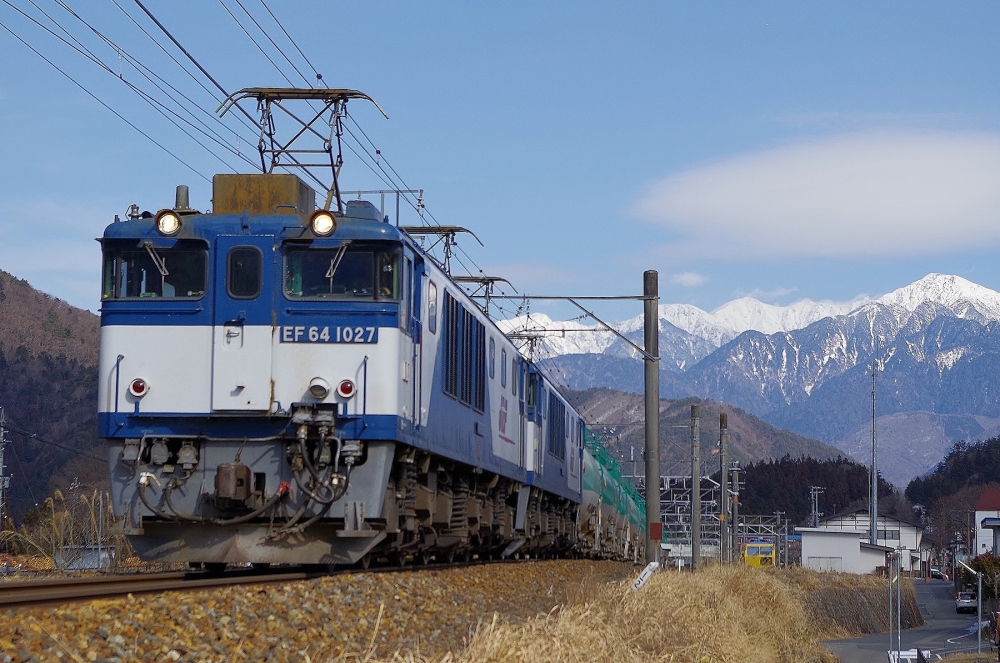 『中央アルプスをバックに』 3084列車 EF641027+1045 中央本線野尻 2017.2.1