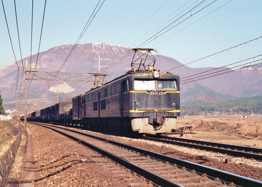 『黒い巨人機が行く』 164列車 EH1047 柏原 1971.12.29