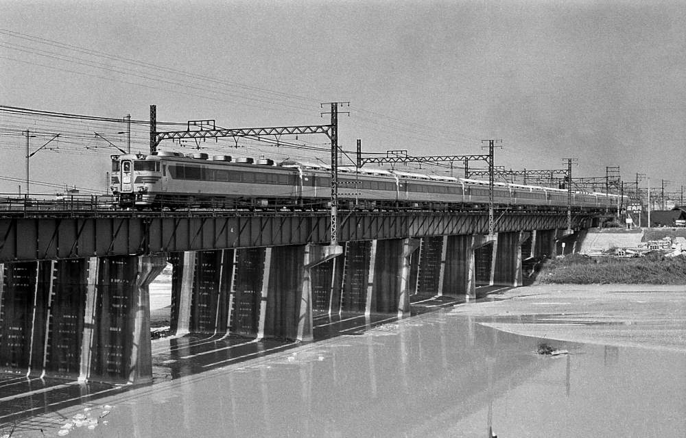 『東海道本線を行く181系』 9002D 181系 枇杷島 1971.3.18