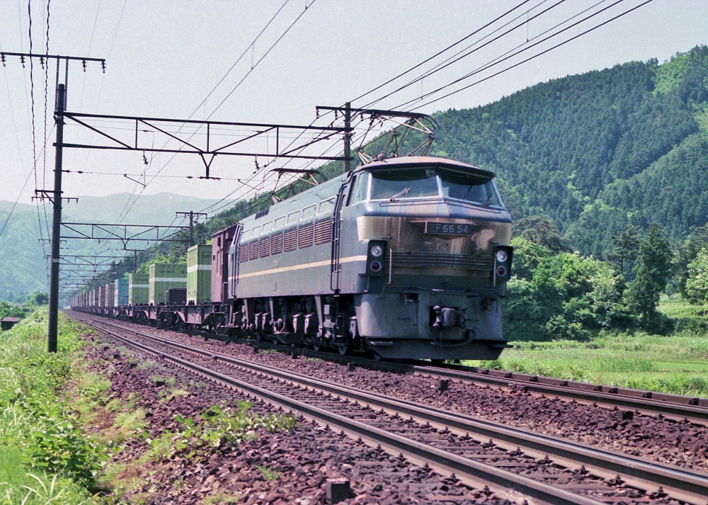 『我は貨物機』 8061列車 EF6654 柏原 1975.5.28