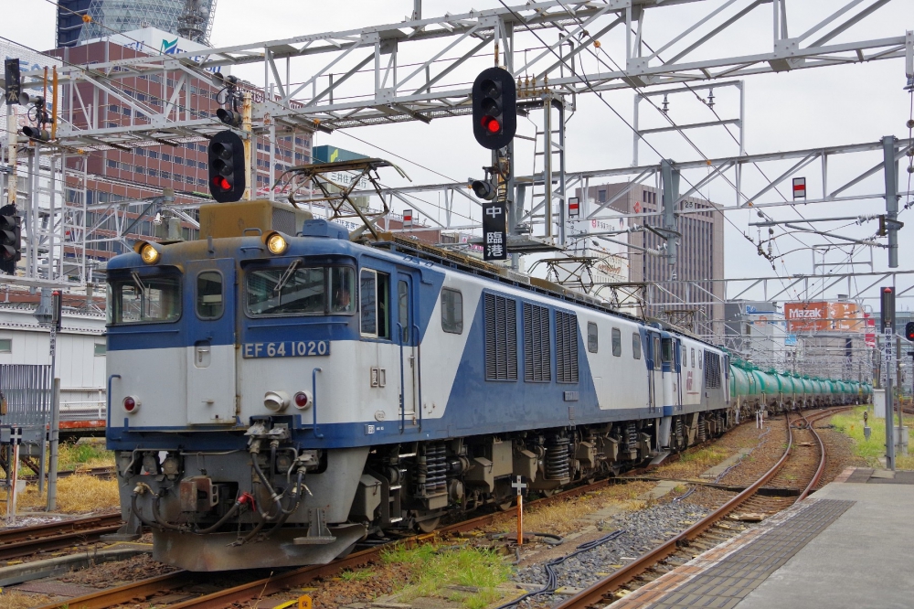 『名古屋駅９番線を行く 2019』8084列車 EF641020+1044 名古屋 2019.9.20