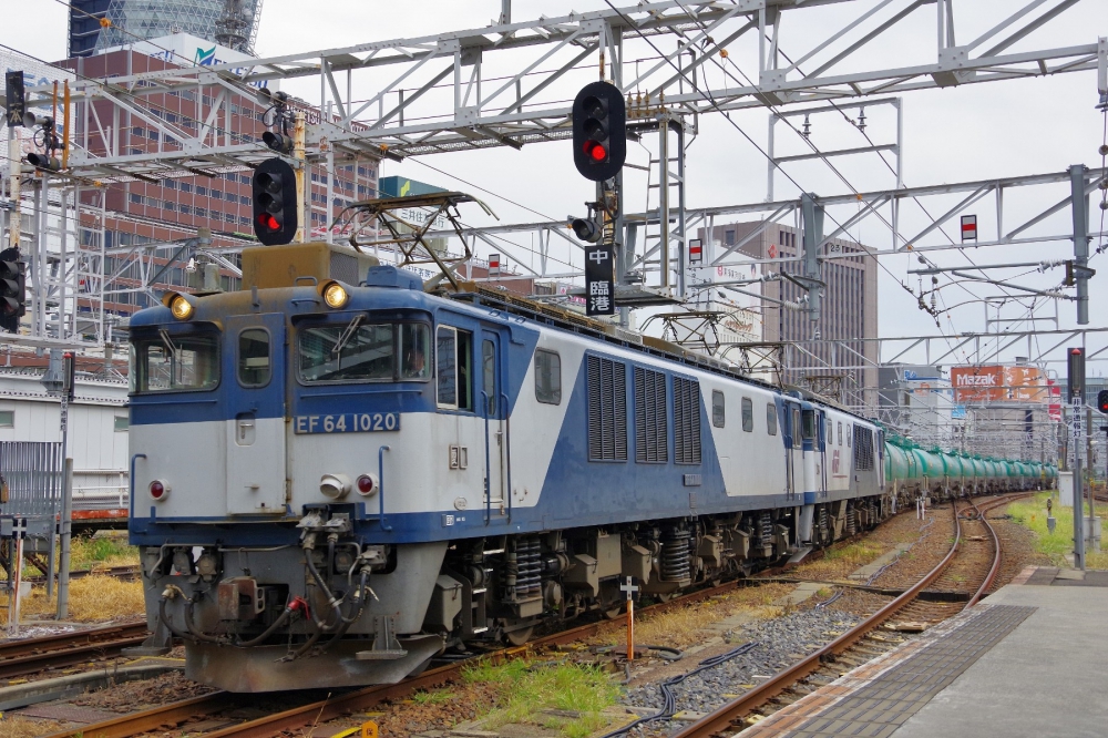 『名古屋駅9番線を行く 2019』8084列車 EF641020+1044 名古屋 2019.9.20