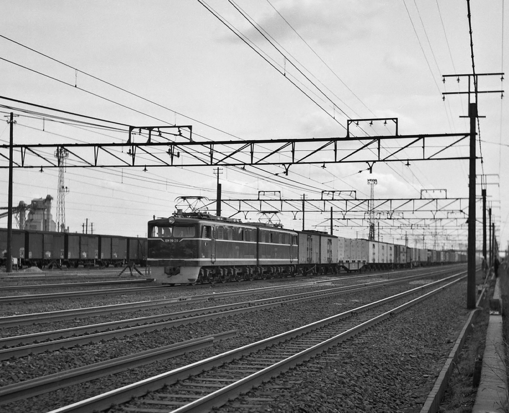 『H級機が行く』EH1020 稲沢 1969.3