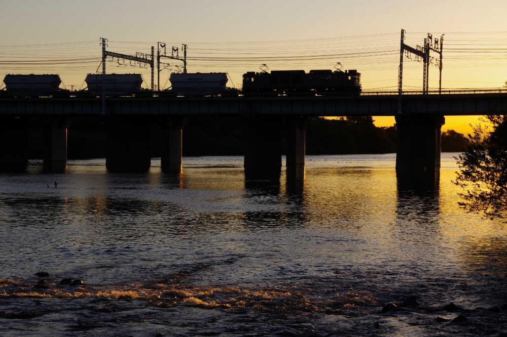 『庄内川のサンセット』5767列車 EF641022 枇杷島 2019.11.12