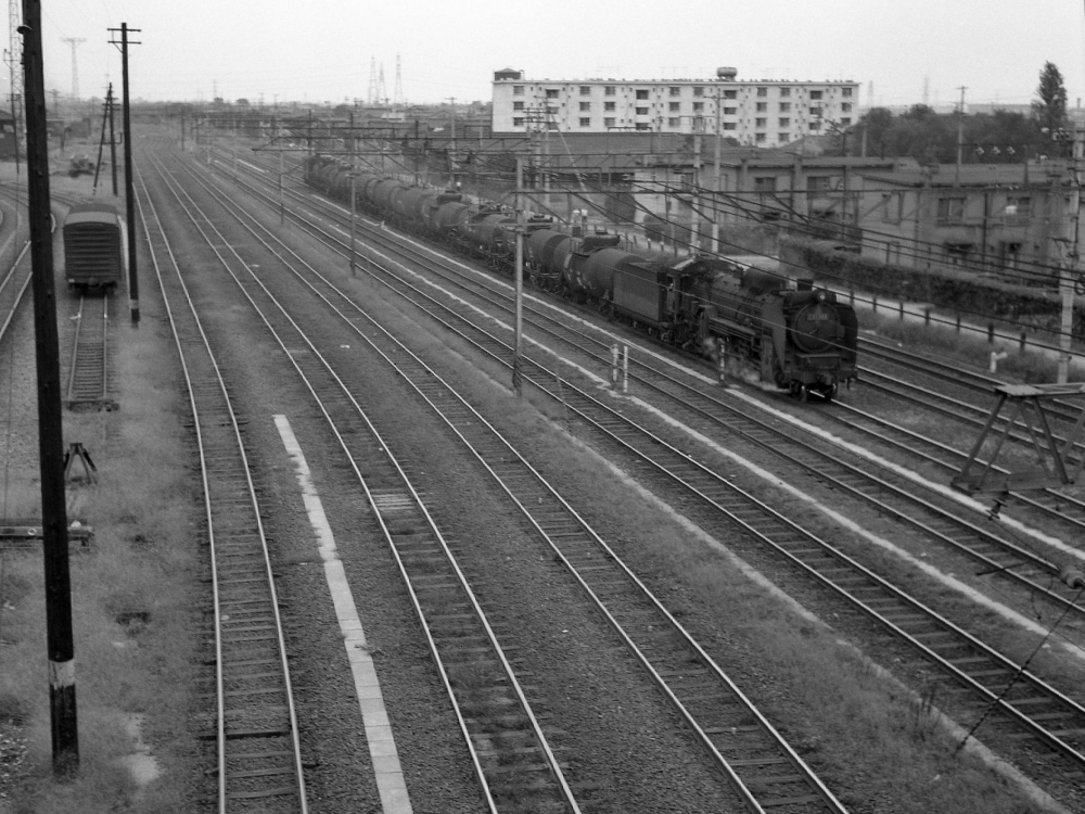 『タキを連ねて』254列車 D51369 稲沢 1967.4