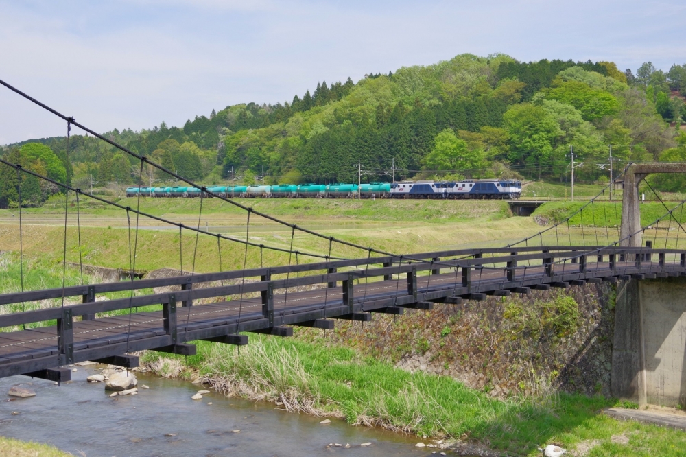 『土岐川縁の５月』8084列車 EF641008+1036 中央本線釜戸 2019.5.3